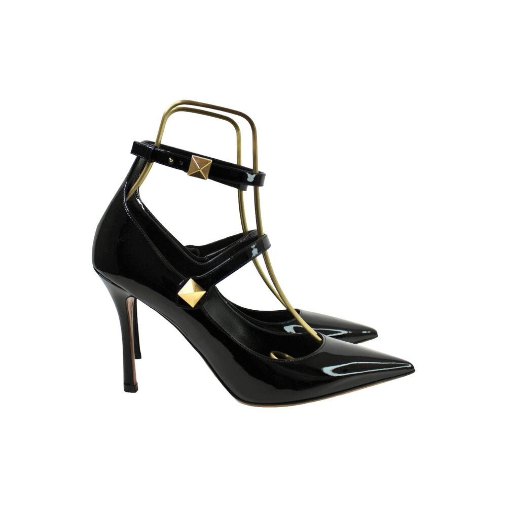 Valentino Garavani Tiptoe Patent Leather Pumps, Size 39.5